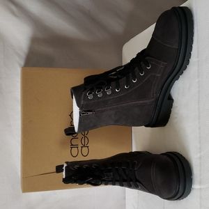 NEW ANDRE ASSOUS Farah Boot